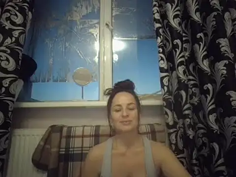 Snapshot of LindaStarS chatting on 02.25.25 LindaStarS online show from 02.25.25