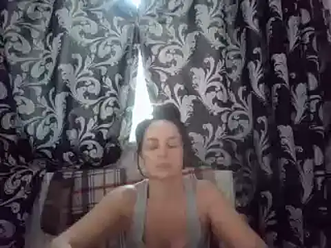 Snapshot of LindaStarS chatting on 02.27.25 LindaStarS online show from 02.27.25