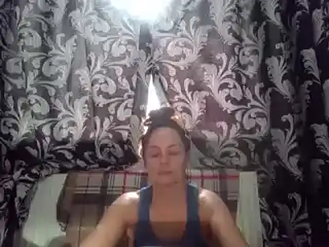 Snapshot of LindaStarS chatting on 03.03.25 LindaStarS online show from 03.03.25