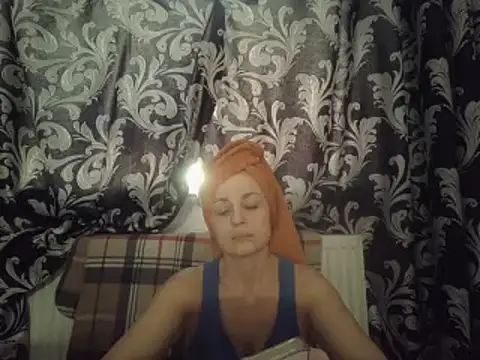 Snapshot of LindaStarS chatting on 03.05.25 LindaStarS online show from 03.05.25