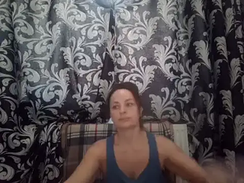 Snapshot of LindaStarS chatting on 03.08.25 LindaStarS online show from 03.08.25