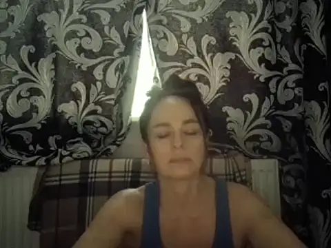 Snapshot of LindaStarS chatting on 03.08.25 LindaStarS online show from 03.08.25