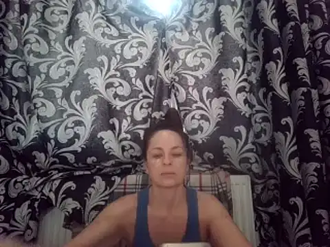 Snapshot of LindaStarS chatting on 03.09.25 LindaStarS online show from 03.09.25