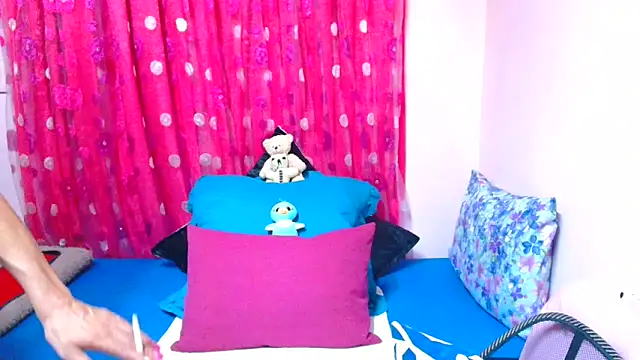 SLUTTYROXY online show from 02.13.26