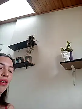 Snapshot of loveuu-bae chatting on 12.18.24 loveuu-bae online show from 12.18.24