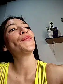 Snapshot of loveuu-bae chatting on 01.03.25 loveuu-bae online show from 01.03.25