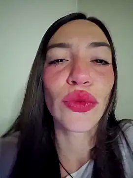 Snapshot of loveuu-bae chatting on 09.11.25 loveuu-bae online show from 09.11.25