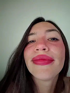 Snapshot of loveuu-bae chatting on 09.15.25 loveuu-bae online show from 09.15.25