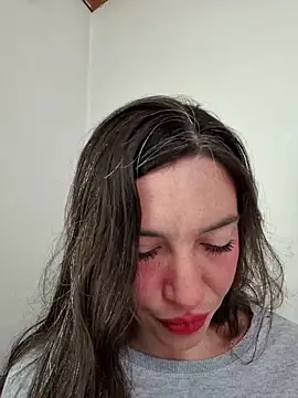 Snapshot of loveuu-bae chatting on 09.17.25 loveuu-bae online show from 09.17.25