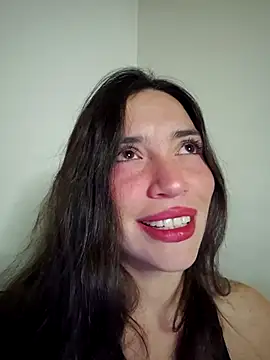 Snapshot of loveuu-bae chatting on 09.27.25 loveuu-bae online show from 09.27.25