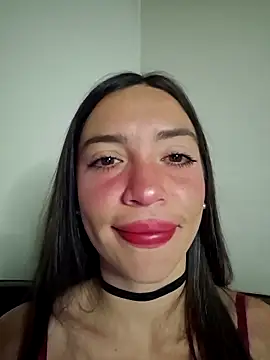 Snapshot of loveuu-bae chatting on 12.14.25 loveuu-bae online show from 12.14.25