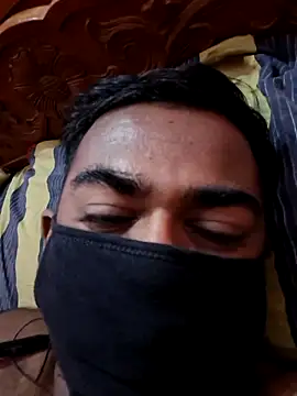 Snapshot of BlackHairy_man chatting on 05.26.26 BlackHairy man online show from 05.26.26
