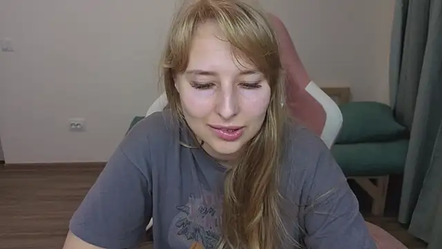 Snapshot of Jessy_Ginger chatting on 10.17.25 Jessy Ginger online show from 10.17.25