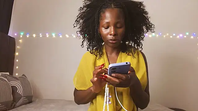 Snapshot of SoftRosee chatting on 02.28.26 SoftRosee online show from 02.28.26