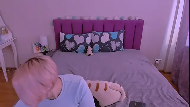 Snapshot of sabrinamacmarren chatting on 02.16.26 sabrinamacmarren online show from 02.16.26