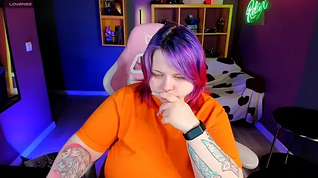 Yoki Shizuko online show from 02.13.25