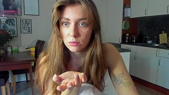 Snapshot of MariiD chatting on 01.16.26 MariiD online show from 01.16.26