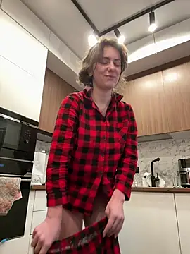 Snapshot of MariiD chatting on 02.14.26 MariiD online show from 02.14.26