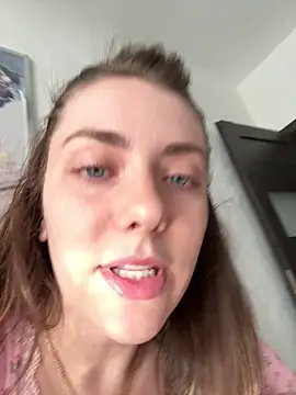 Snapshot of MariiD chatting on 03.09.26 MariiD online show from 03.09.26