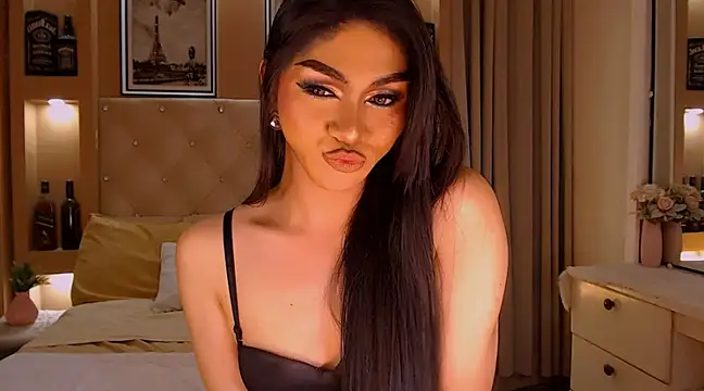 Snapshot of YOUR_DREAMWIFE chatting on 02.20.25 YOUR DREAMWIFE online show from 02.20.25