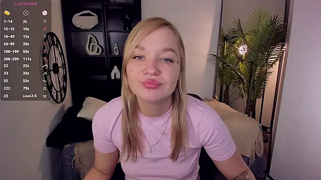 BellaDreamy online show from 12.17.25