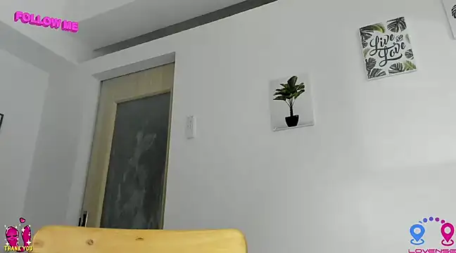 Snapshot of hottycrishina chatting on 01.13.25 hottycrishina online show from 01.13.25