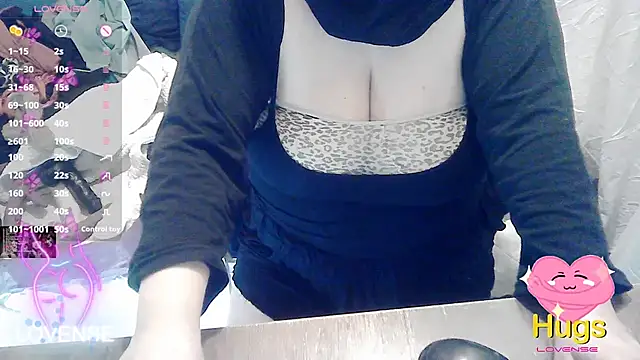 Snapshot of tatli_bela chatting on 01.23.25 tatli bela online show from 01.23.25