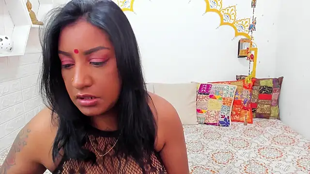 LadyNahir online show from 09.11.25