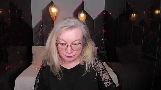 Snapshot of NataliMellow chatting on 01.16.25 NataliMellow online show from 01.16.25
