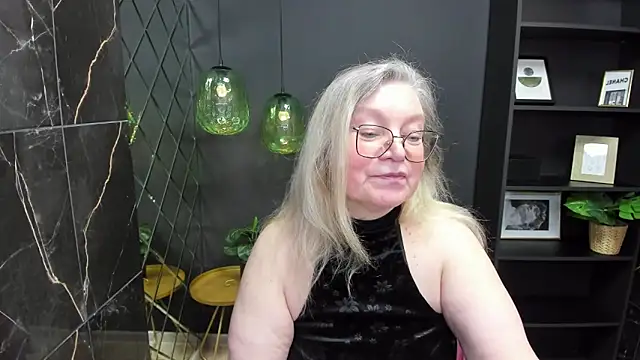 Snapshot of NataliMellow chatting on 03.03.25 NataliMellow online show from 03.03.25