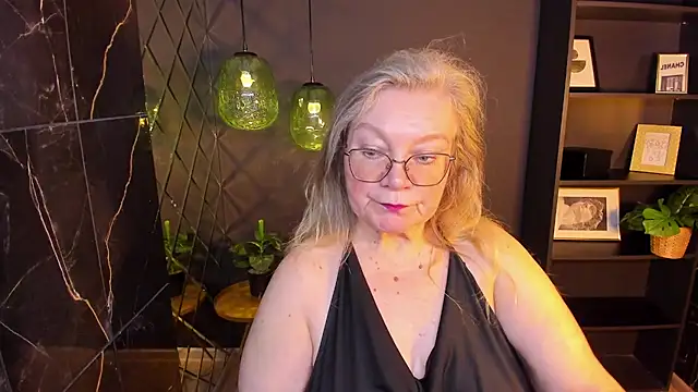 NataliMellow online show from 04.17.26