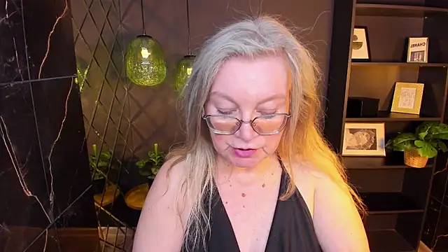 NataliMellow online show from 04.18.26