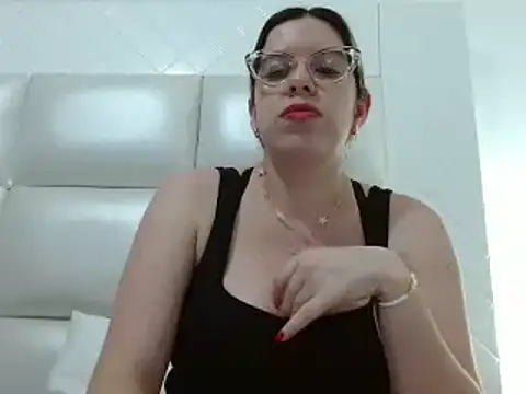 ashlymoon online show from 01.04.25