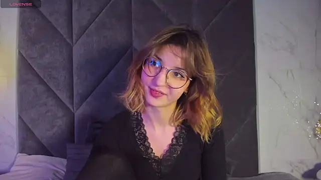 Snapshot of JaneGraceful chatting on 02.05.25 JaneGraceful online show from 02.05.25
