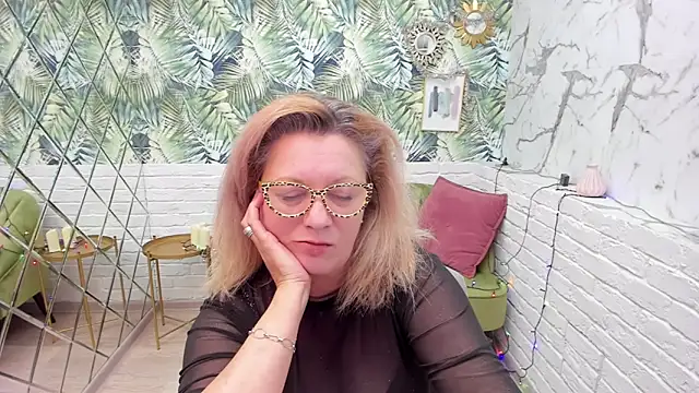 LeaPure online show from 01.04.25