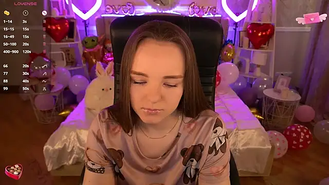 FoxyShy online show from 02.14.25