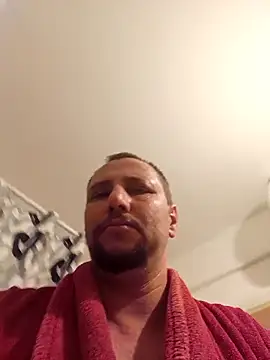 Snapshot of Miki20677 chatting on 12.11.24 Miki20677 online show from 12.11.24