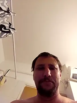 Snapshot of Miki20677 chatting on 12.01.25 Miki20677 online show from 12.01.25