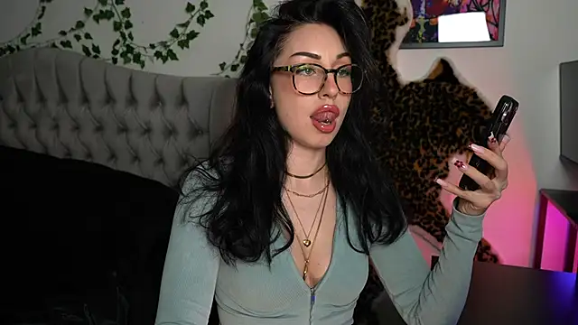 Estherjizz online show from 09.18.25
