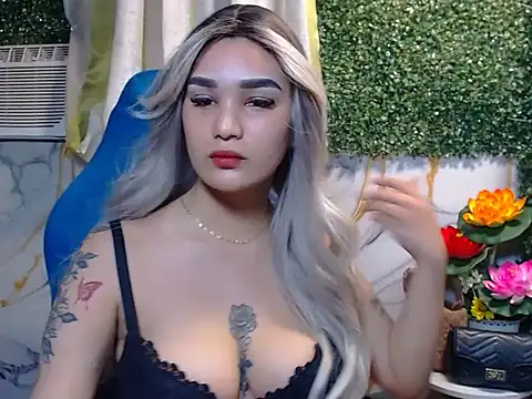 Snapshot of NicoleLopezx chatting on 12.05.25 NicoleLopezx online show from 12.05.25