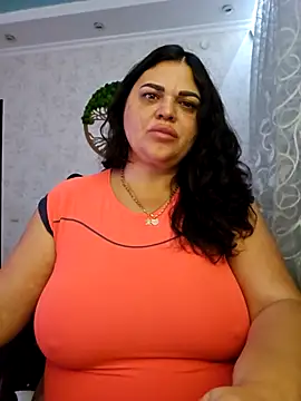 Snapshot of littleRikka chatting on 09.08.25 littleRikka online show from 09.08.25