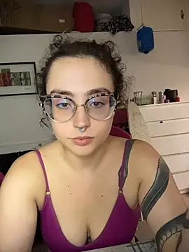 ladyturtle online show from 07.18.26