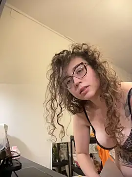 ladyturtle online show from 08.06.26