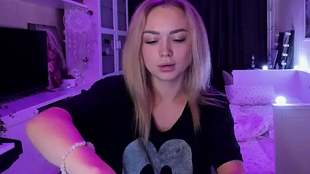 MaryDreaminess online show from 10.05.25