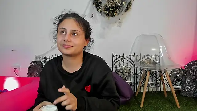 Snapshot of AbbyTaylorr chatting on 10.25.25 AbbyTaylorr online show from 10.25.25