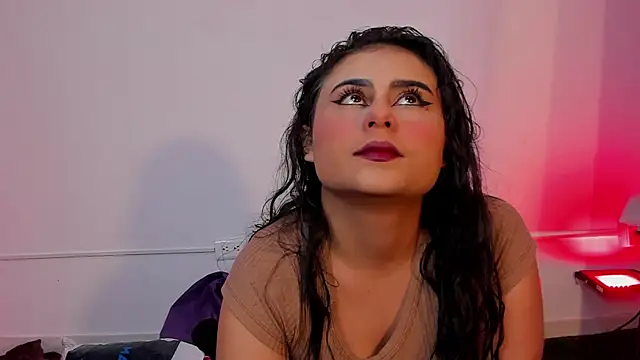 Snapshot of AbbyTaylorr chatting on 11.13.25 AbbyTaylorr online show from 11.13.25