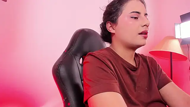 Snapshot of AbbyTaylorr chatting on 12.02.25 AbbyTaylorr online show from 12.02.25