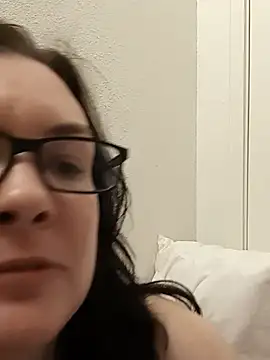 DesreRose online show from 08.04.26