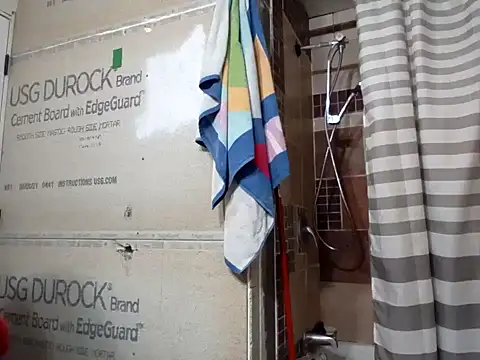 Snapshot of ThickDMatty@xh chatting on 12.11.24 ThickDMattyxh online show from 12.11.24