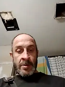 Snapshot of ThickDMatty@xh chatting on 12.24.24 ThickDMattyxh online show from 12.24.24